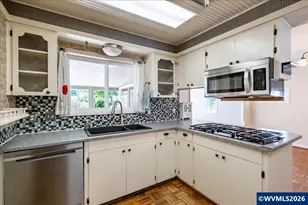 1012 S Water St, Silverton, OR 97381 - Photo 18