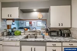 543 S 18th St, Philomath, OR 97370 - Photo 12