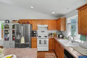 1405 River Oak Rd, Independence, OR 97351 - Photo 14