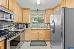 678 Menlo Dr N, Keizer, OR 97303 - Photo 12