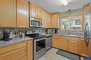 678 Menlo Dr N, Keizer, OR 97303 - Photo 14