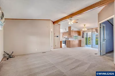 5422 Portland Rd NE #102, Salem, OR 97305 - Photo 2