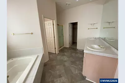 2067 Alex Av SE, Salem, OR 97302 - Photo 14