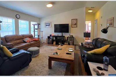 613 Royalty Cir NE, Salem, OR 97301 - Photo 14