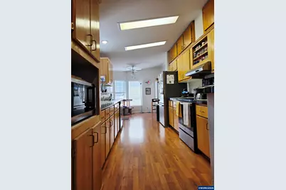 613 Royalty Cir NE, Salem, OR 97301 - Photo 4