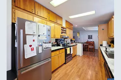 613 Royalty Cir NE, Salem, OR 97301 - Photo 8