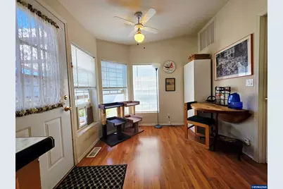 613 Royalty Cir NE, Salem, OR 97301 - Photo 10
