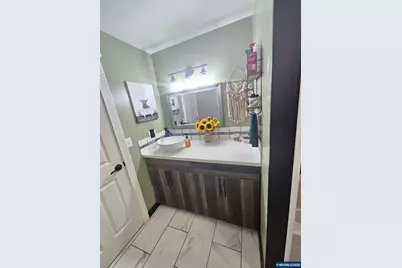 267 N 5th St, Jefferson, OR 97352 - Photo 6