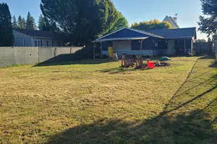 267 N 5th St, Jefferson, OR 97352 - Photo 8