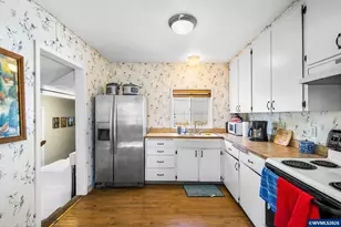 3155 NE Knox Butte Av, Albany, OR 97321 - Photo 8