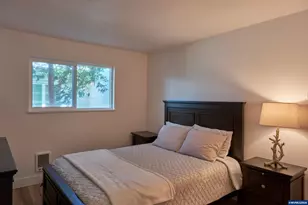 1415 NW 31st Pl, Lincoln City, OR 97367 - Photo 16