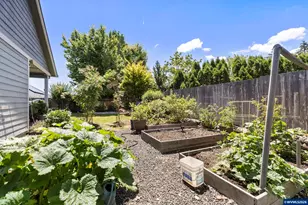 777 SE Cynthian Av, Dallas, OR 97338 - Photo 42