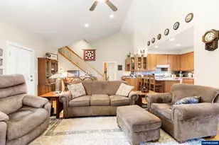 777 SE Cynthian Av, Dallas, OR 97338 - Photo 14