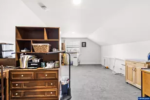 777 SE Cynthian Av, Dallas, OR 97338 - Photo 28