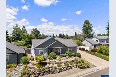 777 SE Cynthian Av, Dallas, OR 97338 - Photo 6