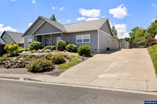 777 SE Cynthian Av, Dallas, OR 97338 - Photo 2
