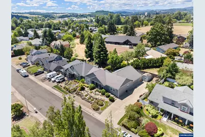 777 SE Cynthian Av, Dallas, OR 97338 - Photo 48
