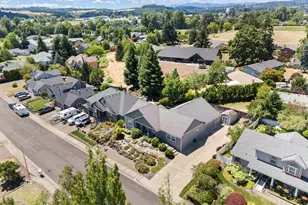 777 SE Cynthian Av, Dallas, OR 97338 - Photo 48