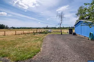 7570 Olney St SE, Salem, OR 97317 - Photo 36