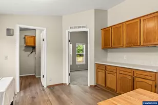 34280 E Lacomb Rd, Lebanon, OR 97355 - Photo 12
