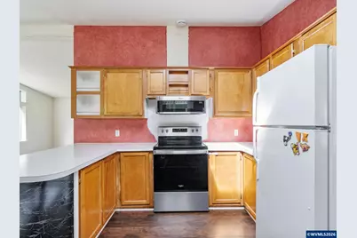1544 Woodland Av, Woodburn, OR 97071 - Photo 12