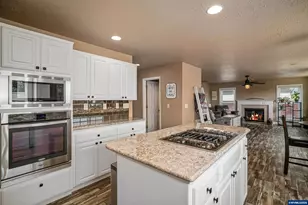 1082 Merlot Ave NE, Keizer, OR 97303 - Photo 20