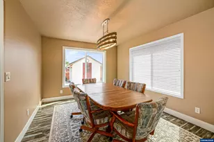 1082 Merlot Ave NE, Keizer, OR 97303 - Photo 12