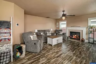 1082 Merlot Ave NE, Keizer, OR 97303 - Photo 24
