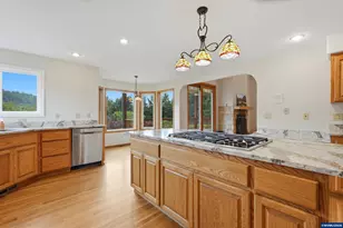 37808 Farris Rd, Scio, OR 97374 - Photo 10