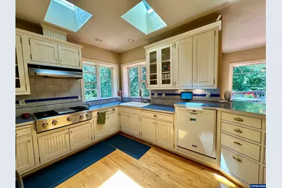 3026 NW Glenridge Dr, Corvallis, OR 97330 - Photo 10