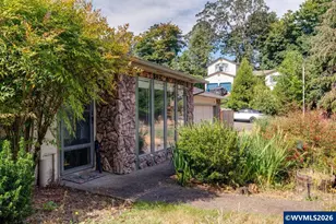 1020 Windemere Dr NW, Salem, OR 97304 - Photo 4