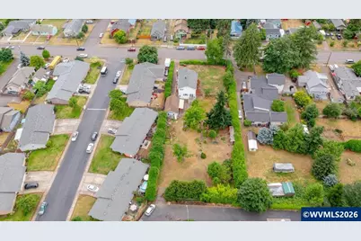 931 S Water St, Silverton, OR 97381 - Photo 12