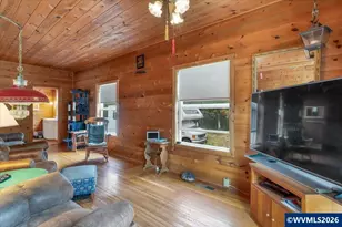 931 S Water St, Silverton, OR 97381 - Photo 32