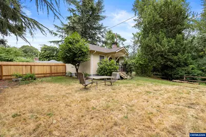 802 Cottage St NE, Salem, OR 97301 - Photo 8