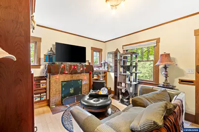 802 Cottage St NE, Salem, OR 97301 - Photo 4