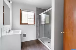 719 SW 4th St, Corvallis, OR 97333 - Photo 18