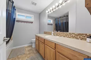 4008 Spring Ave NE, Albany, OR 97322 - Photo 14