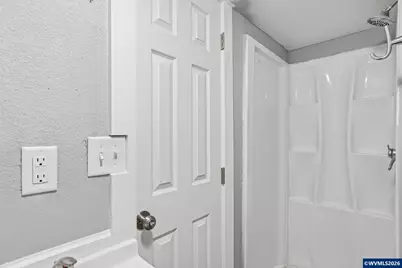 590 15th St NE, Salem, OR 97301 - Photo 28