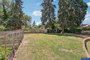 590 15th St NE, Salem, OR 97301 - Photo 6