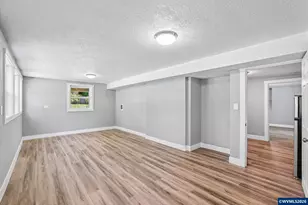 590 15th St NE, Salem, OR 97301 - Photo 26
