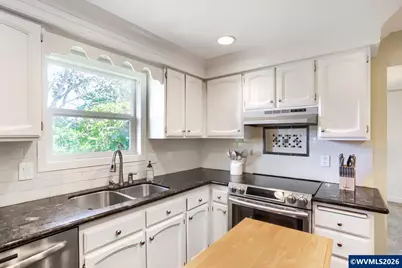 1073 Rafael Av N, Keizer, OR 97303 - Photo 10
