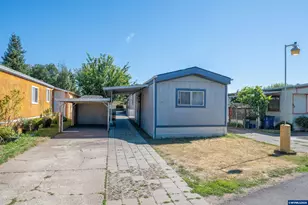 3237 Elm St, Hubbard, OR 97032 - Photo 1