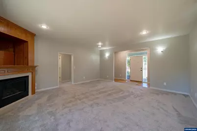 785 N 15th Av, Stayton, OR 97383 - Photo 8