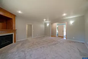785 N 15th Ave, Stayton, OR 97383 - Photo 8