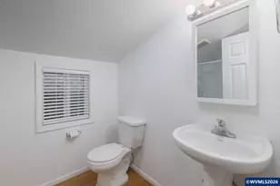 561 W Olive St, Newport, OR 97365 - Photo 18