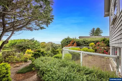 1055 NW Estate Dr, Seal Rock, OR 97376 - Photo 18