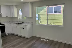 945 18th St, Salem, OR 97301 - Photo 8