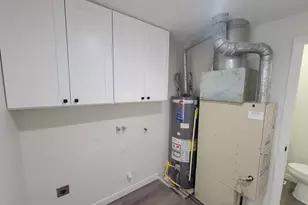945 18th St, Salem, OR 97301 - Photo 18