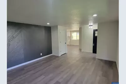 945 18th St, Salem, OR 97301 - Photo 4