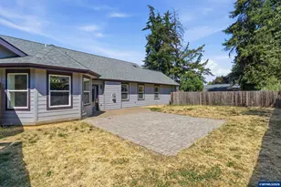 808 Oak St, Brownsville, OR 97327 - Photo 32